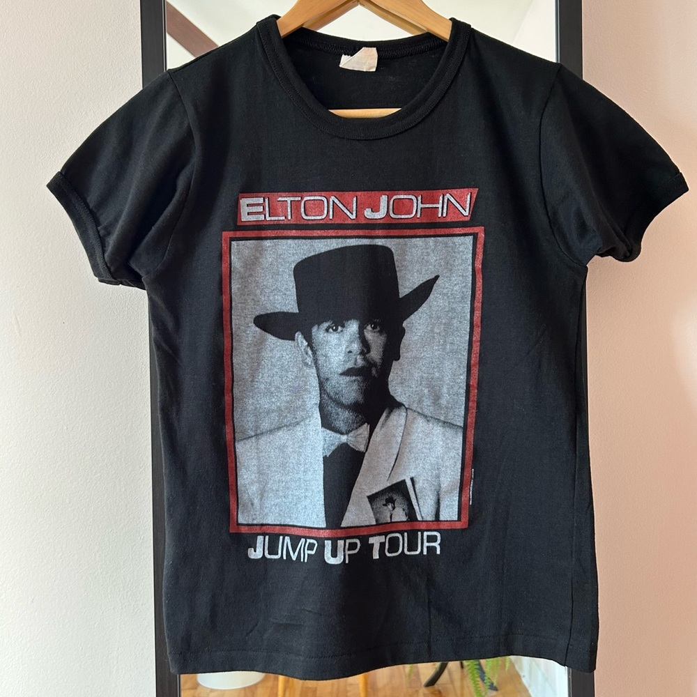 Vintage 1982 Elton John Jump Up band tour concert tee shirt Sonatex